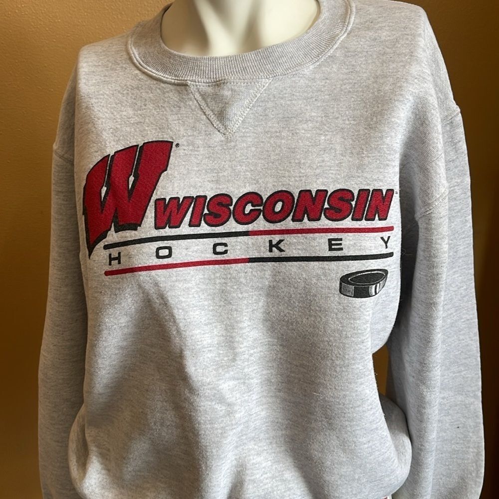 💓Vintage Wisconsin womens hockey sweatshirt size S💓